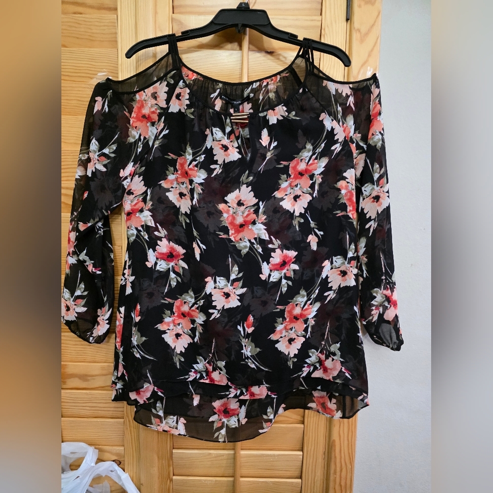 White House Black Market Black Floral Cold Shoulder Blouse